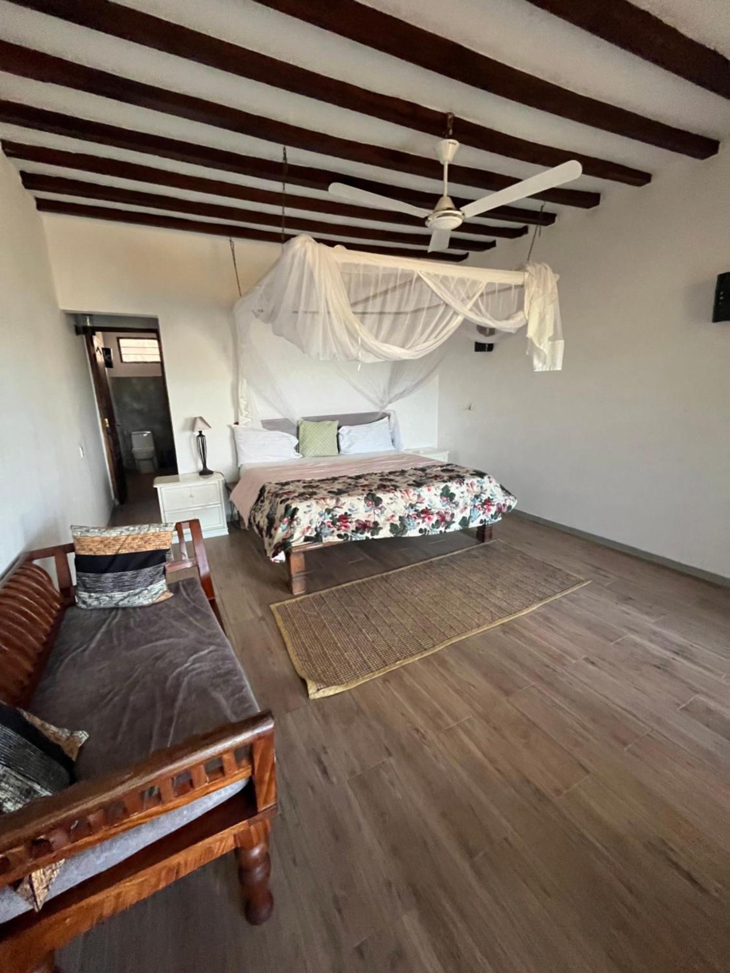 Malcom Residence 2 Mdudu Mkubwa Bagian luar foto